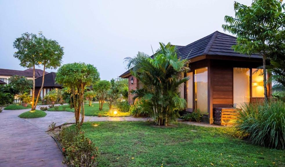 Lakowe Lakes Hotel, Golf And Country Estate By Newmark Lagos Esterno foto
