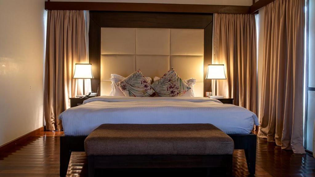 Lakowe Lakes Hotel, Golf And Country Estate By Newmark Lagos Esterno foto