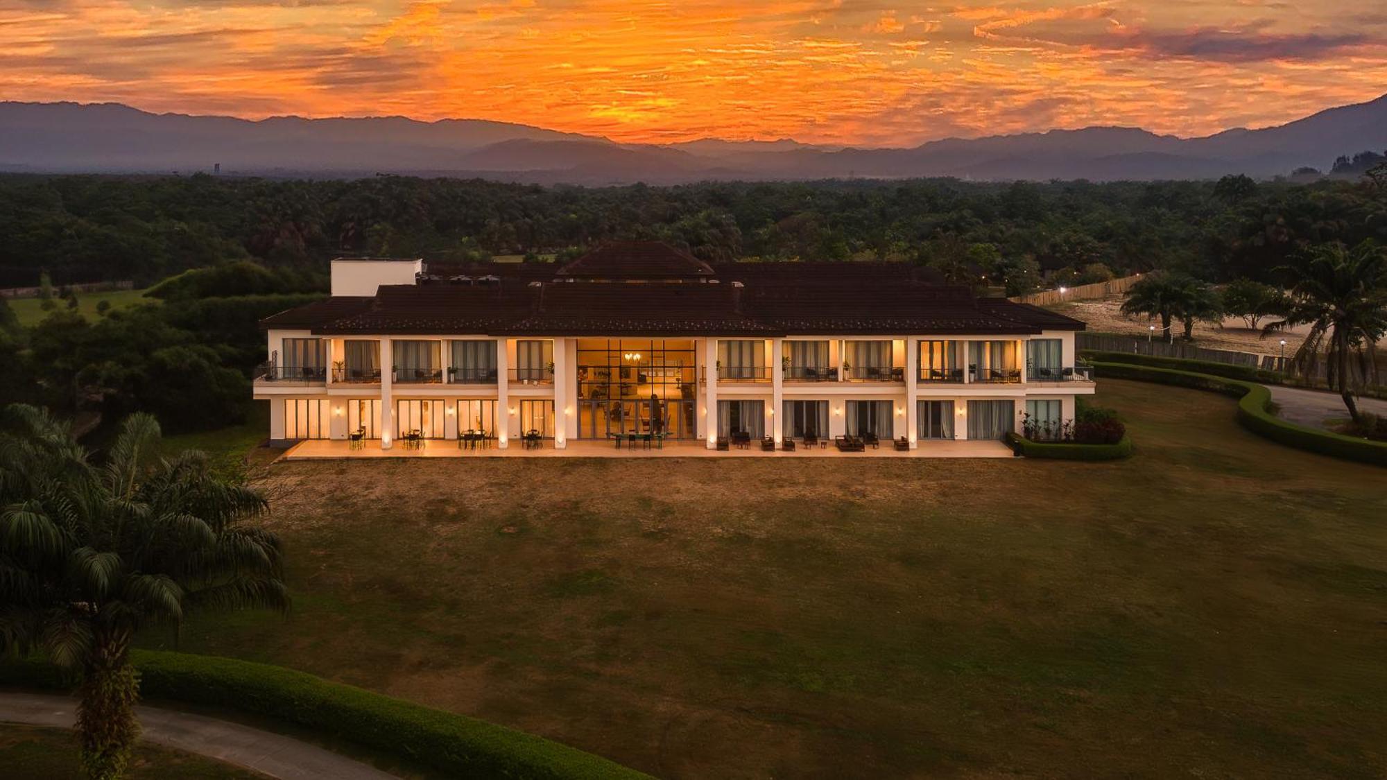 Lakowe Lakes Hotel, Golf And Country Estate By Newmark Lagos Esterno foto