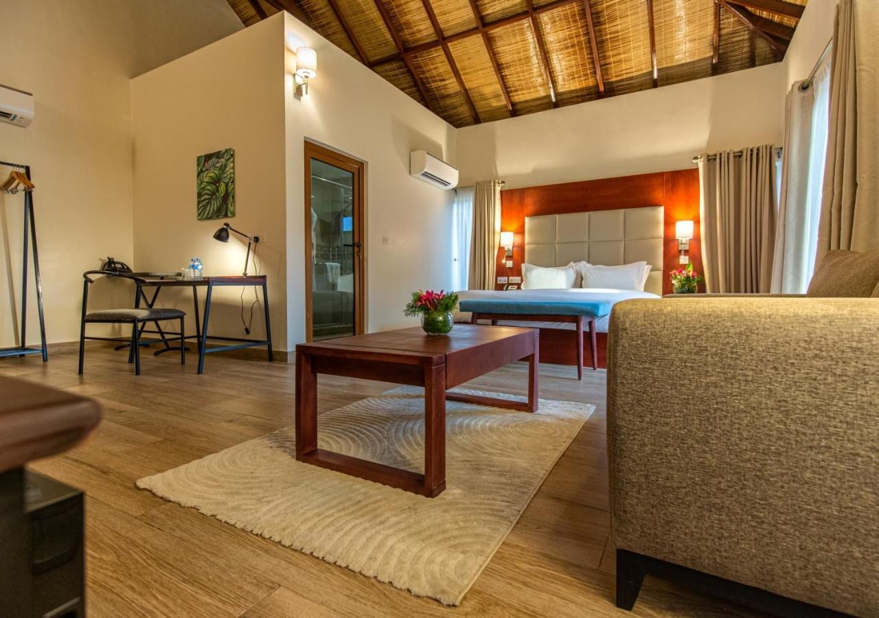 Lakowe Lakes Hotel, Golf And Country Estate By Newmark Lagos Esterno foto