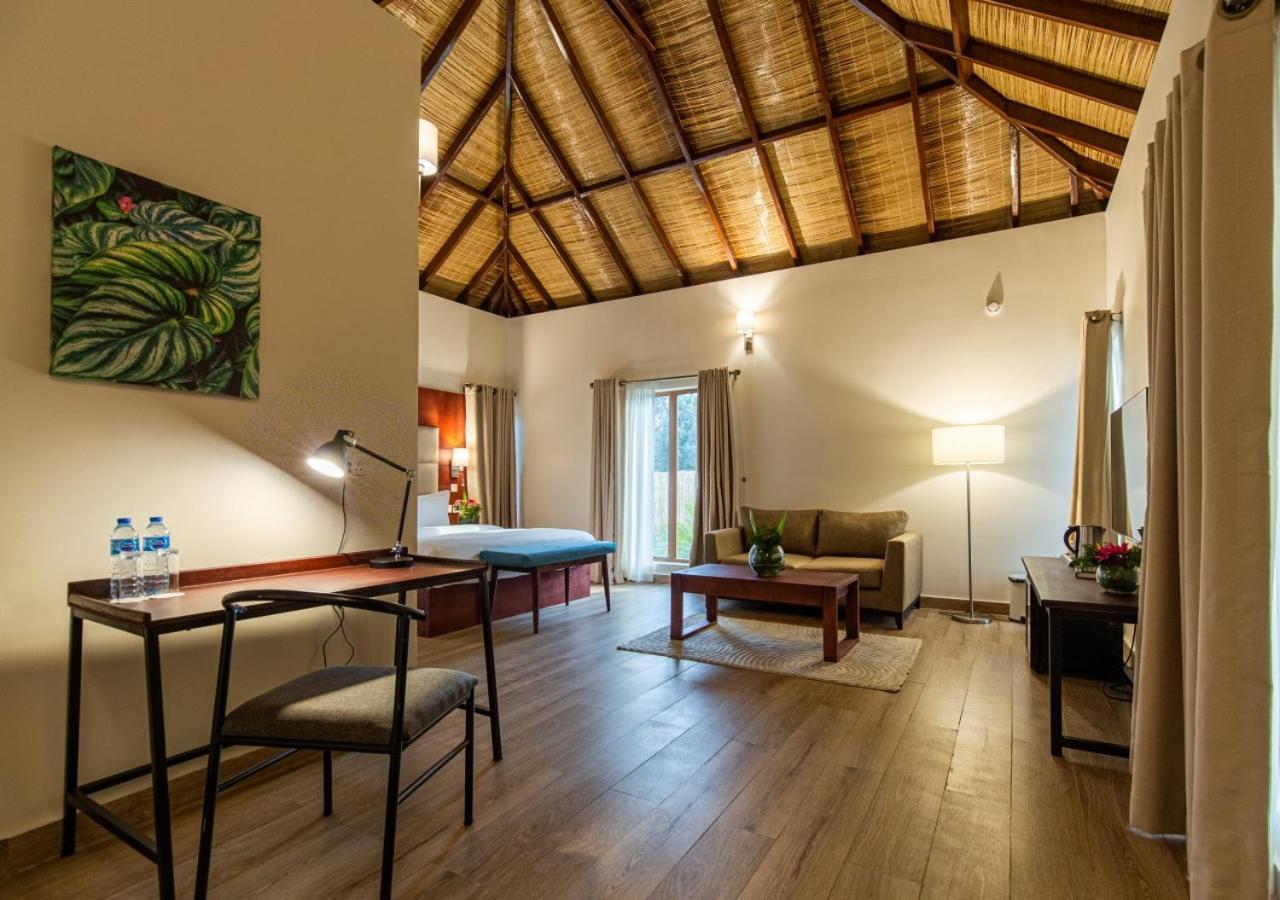 Lakowe Lakes Hotel, Golf And Country Estate By Newmark Lagos Esterno foto